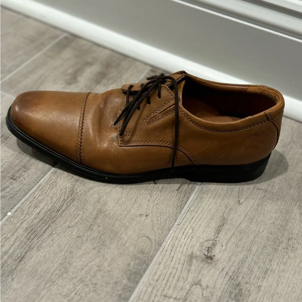 Clarks men’s Oxford shoes, size 9 - Picture 5 of 8
